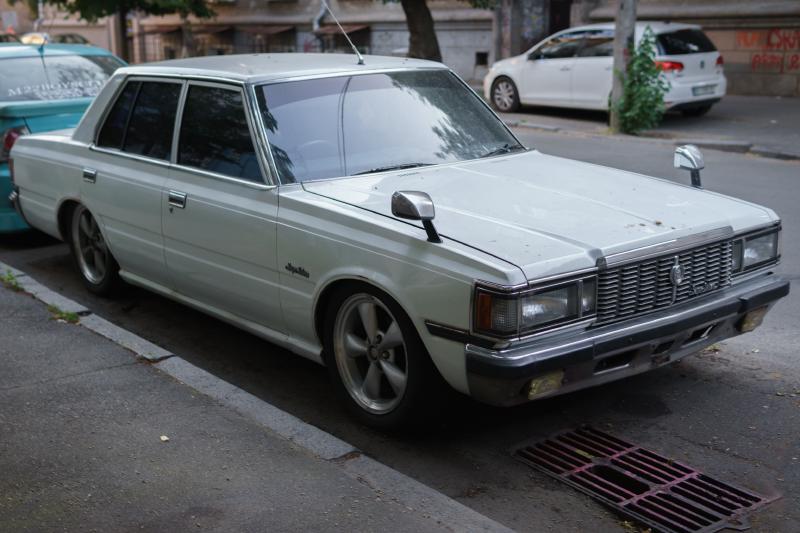 22Boys-Toyota-Crown-02.jpg