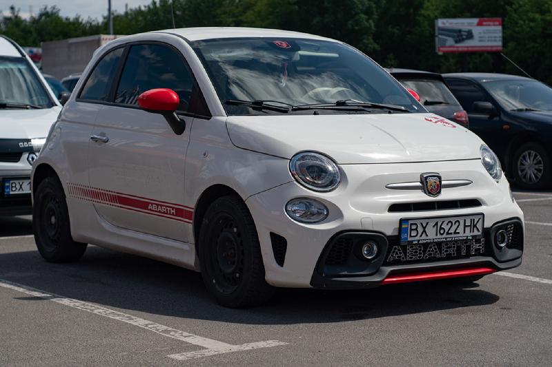 Abarth-500-ВХ1622НК.jpg