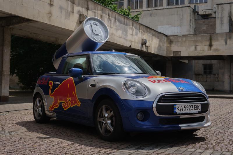 Mini-Cooper-Redbull.jpg