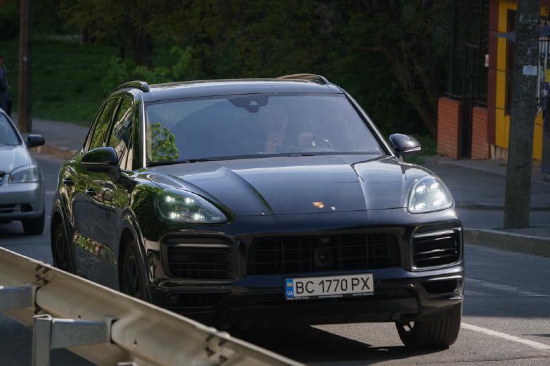 Porsche-Cayeene-ВС1770РХ.jpg