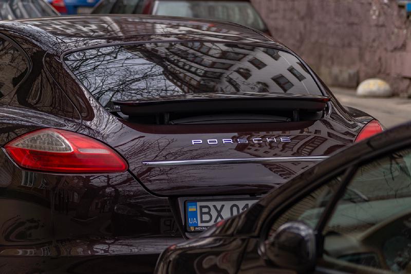 Porsche-Panamera-ВХ0100СІ-2.jpg